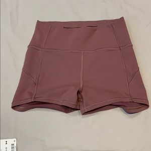 Lululemon In Movement Short 2.5”